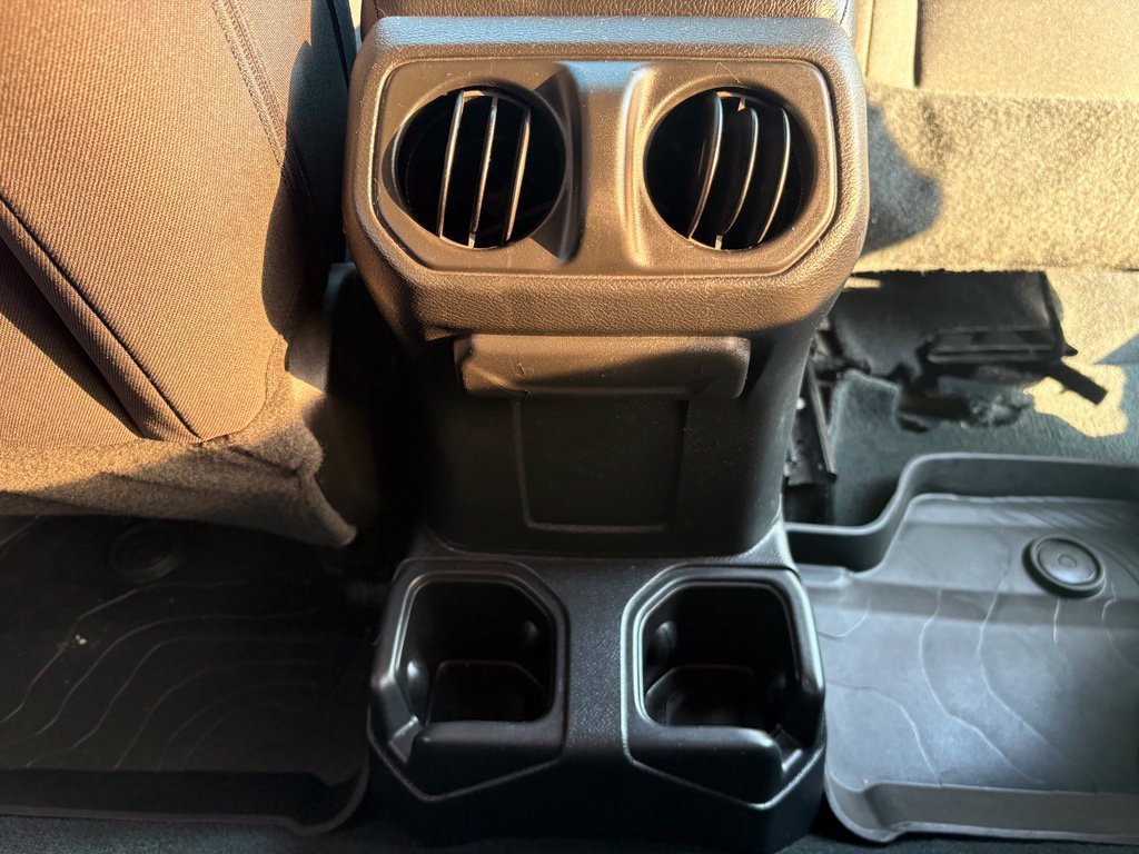 Used 2022 Jeep Wrangler Sport AWD/4WD image 25