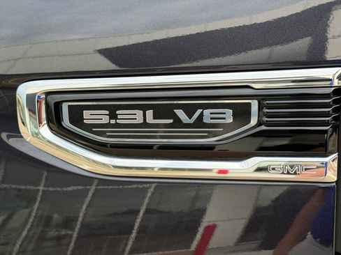 Used 2023 GMC Sierra 1500 SLT w/ SLT Convenience Package image 8