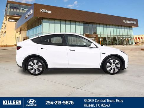 Used 2023 Tesla Model Y Long Range image 8