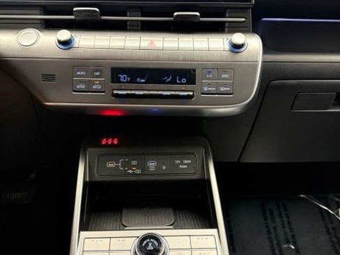 Used 2024 Hyundai Kona Limited AWD/4WD image 5