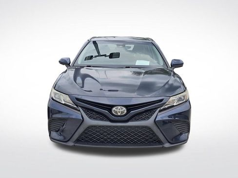 Used 2018 Toyota Camry SE FWD image 5