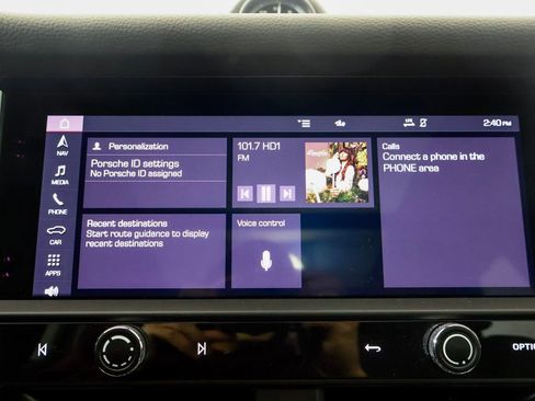 Certified 2024 Porsche Macan image 18