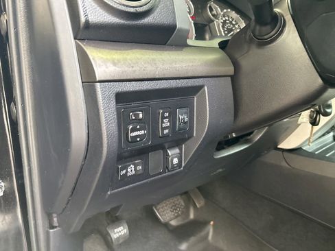 Used 2017 Toyota Tundra SR5 image 37