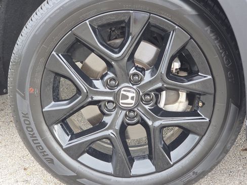 Used 2025 Honda HR-V Sport image 12