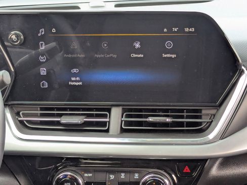 Certified 2024 Chevrolet Trax LT w/ Driver Confidence Package image 20