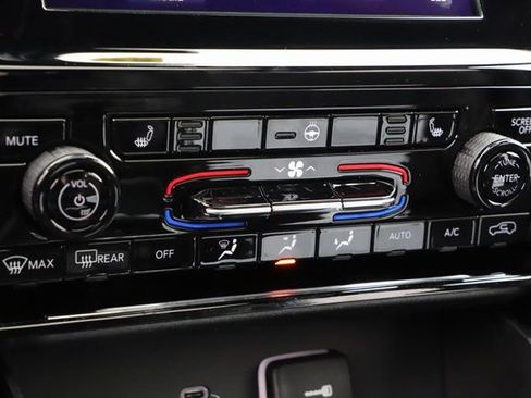 New 2025 Jeep Grand Cherokee L Altitude AWD/4WD image 30