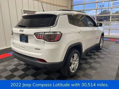 Used 2022 Jeep Compass Latitude AWD/4WD image 3