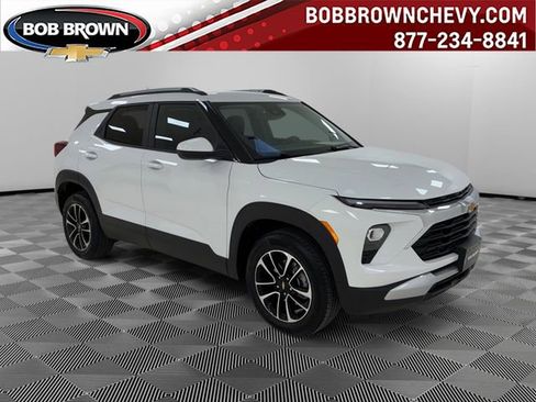 Used 2025 Chevrolet TrailBlazer LT w/ Convenience Package image 1