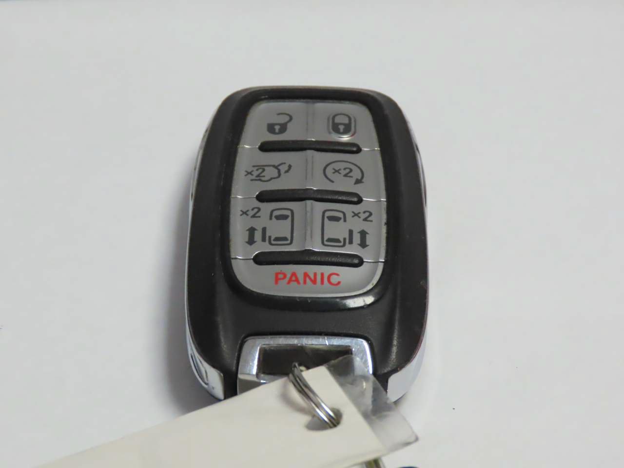 Used 2024 Chrysler Pacifica Touring-L FWD image 17