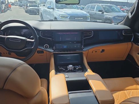 Used 2024 Jeep Grand Wagoneer Series III w/ Rear Seat Video Group 1 image 17