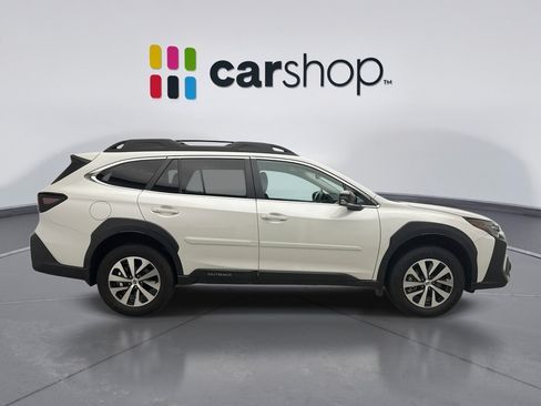 Used 2025 Subaru Outback Premium AWD/4WD image 6