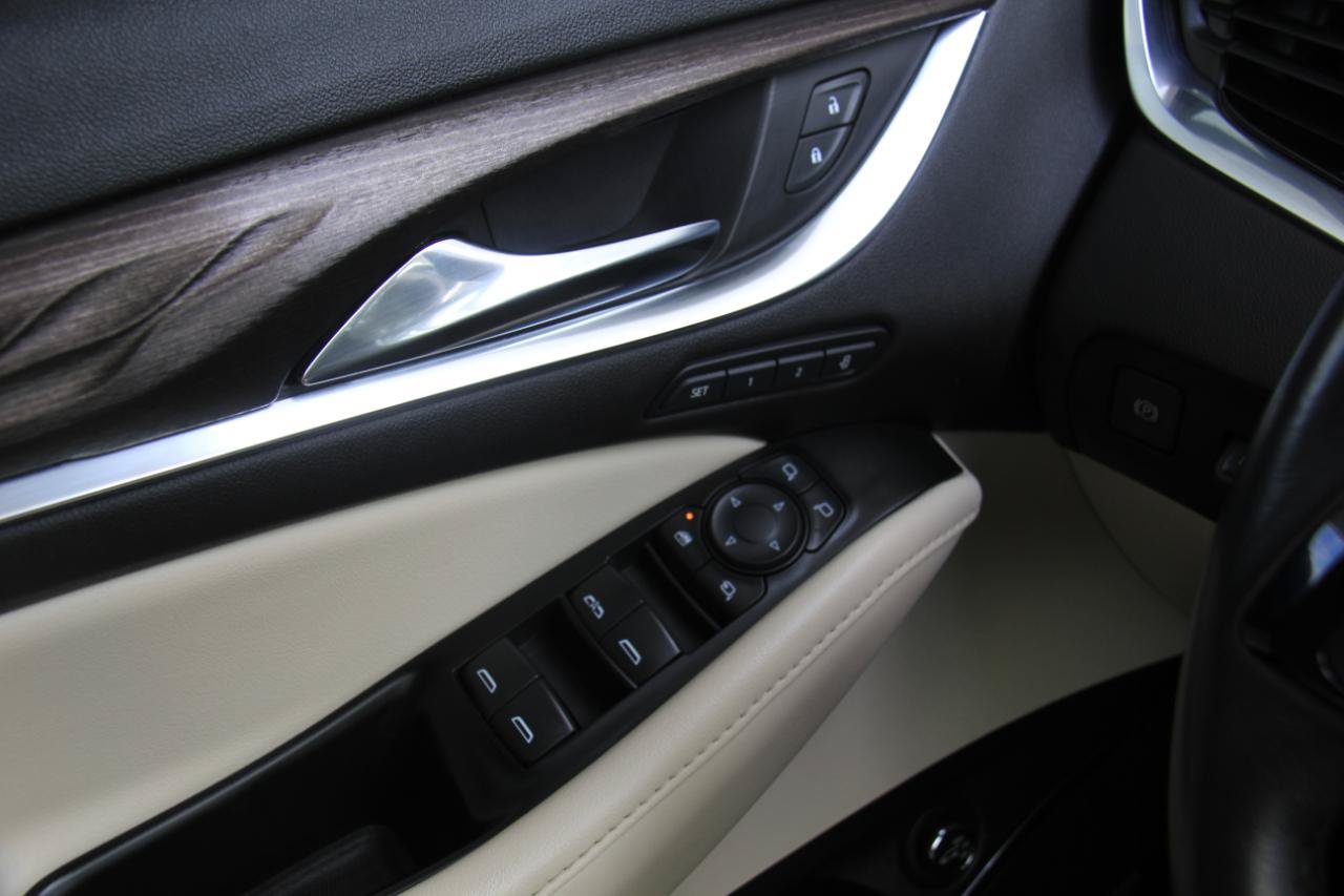 Used 2023 Buick Enclave Avenir w/ Avenir Technology Package FWD image 15