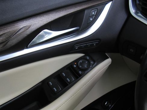 Used 2023 Buick Enclave Avenir w/ Avenir Technology Package FWD image 15