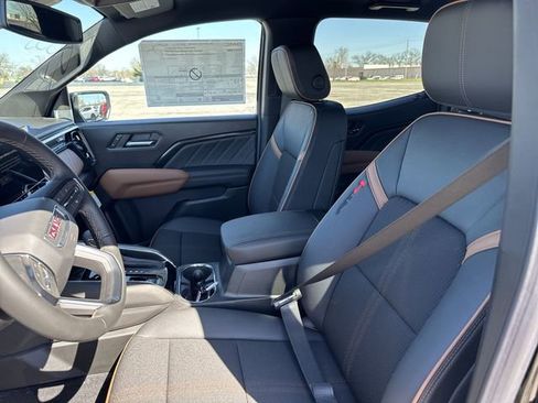 New 2026 GMC Canyon AT4 image 11