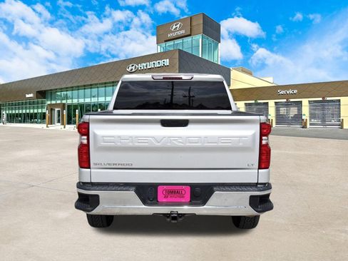 Used 2021 Chevrolet Silverado 1500 LT AWD/4WD image 7