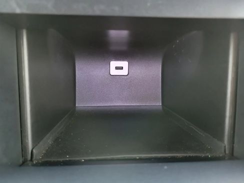 Used 2020 Chevrolet Tahoe 4WD image 32