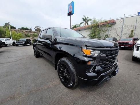 Used 2023 Chevrolet Silverado 1500 Custom RWD image 2
