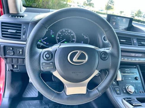Used 2016 Lexus CT 200h w/ Navigation Package FWD image 17