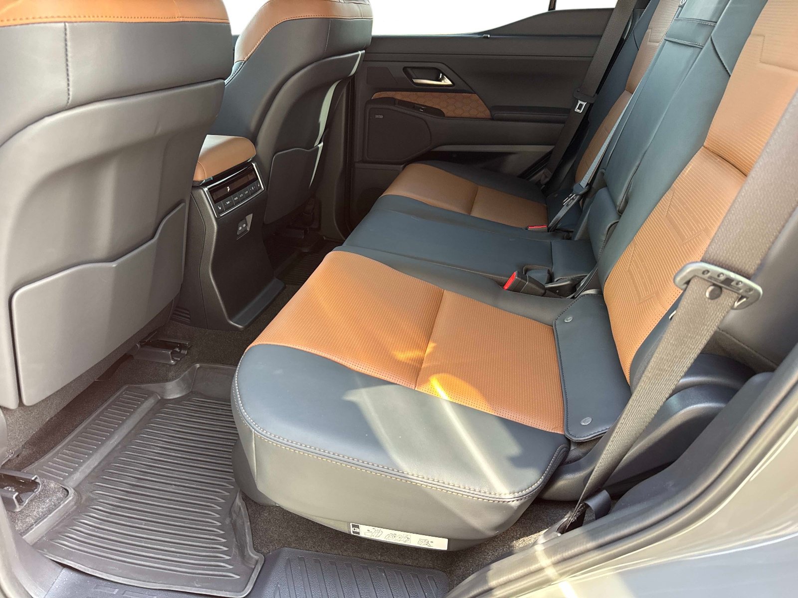 Certified 2026 Lexus GX 550 w/ Accessory Package (2T) AWD/4WD image 15