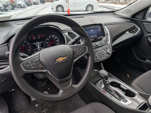 Used 2024 Chevrolet Malibu LT FWD image 30