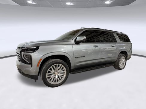 Used 2026 Chevrolet Suburban RST w/ RST Capability Package AWD/4WD image 35