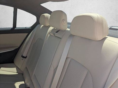 Used 2022 BMW 330i Sedan w/ Convenience Package RWD image 16
