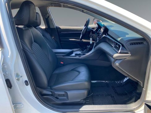 Used 2021 Toyota Camry SE FWD image 15
