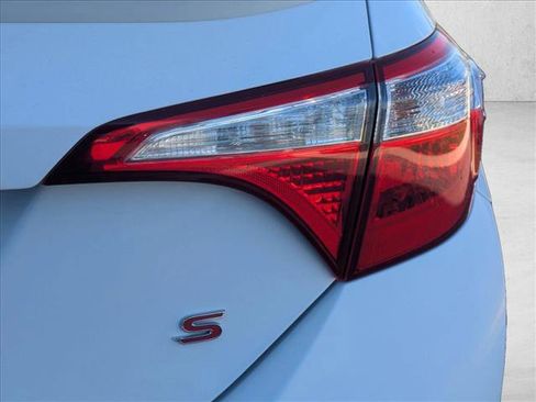 Used 2016 Toyota Corolla S image 10
