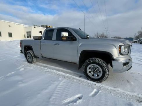 Used 2017 GMC Sierra 1500 4x4 Double Cab image 2