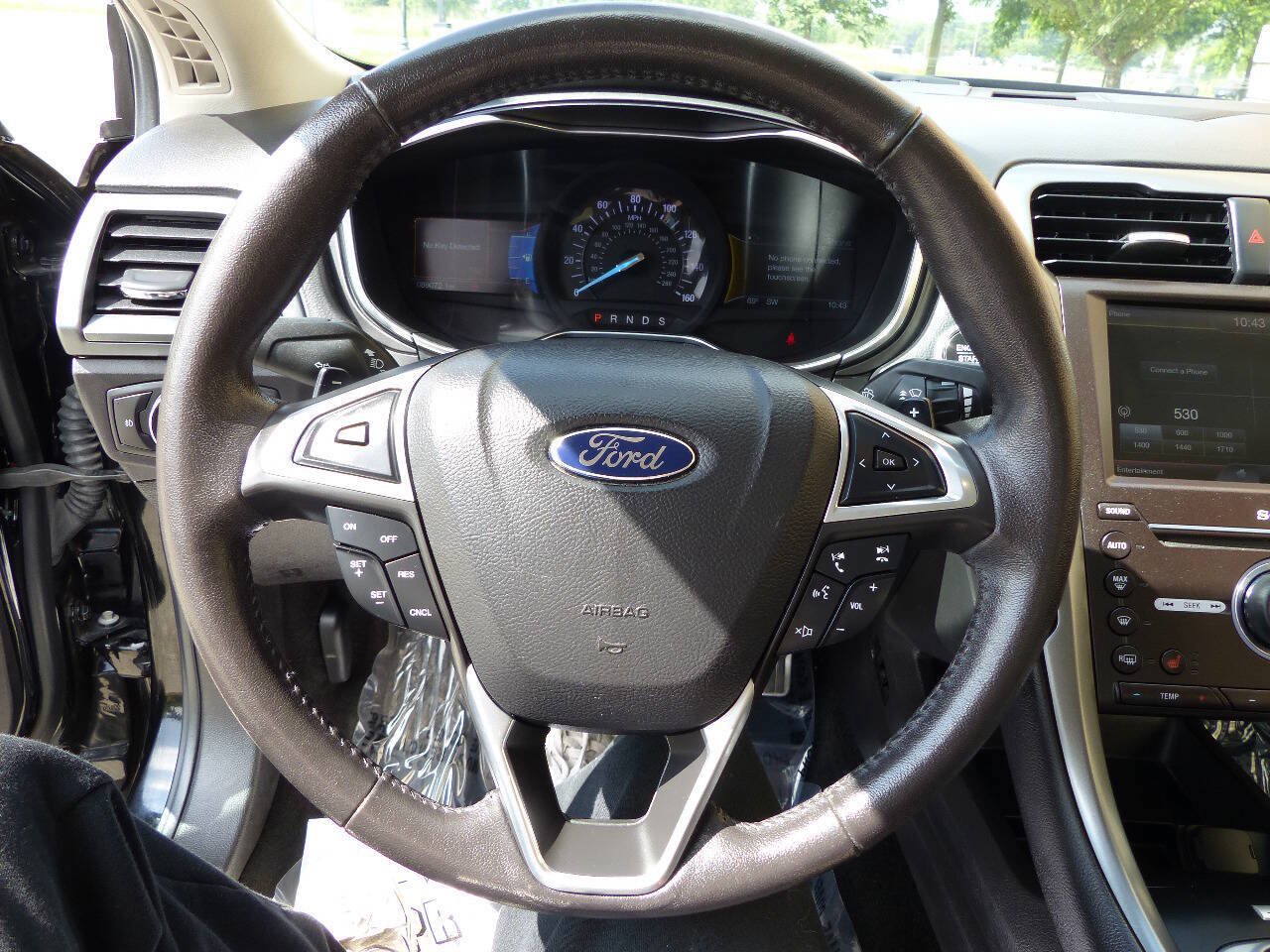 Used 2016 Ford Fusion Titanium FWD image 26