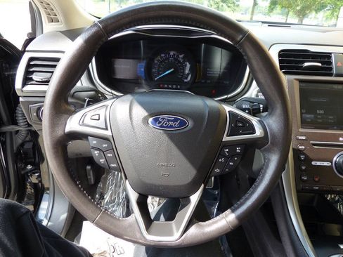 Used 2016 Ford Fusion Titanium FWD image 26