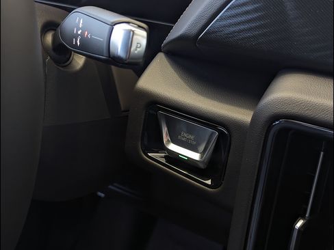 New 2026 GMC Yukon XL AT4 w/ AT4 Premium Plus Package AWD/4WD image 23
