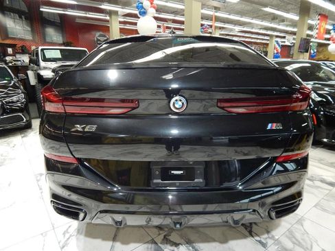 Used 2023 BMW X6 xDrive40i w/ M Sport Package image 5