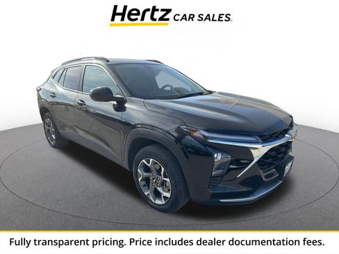 Used 2025 Chevrolet Trax LT FWD image 1