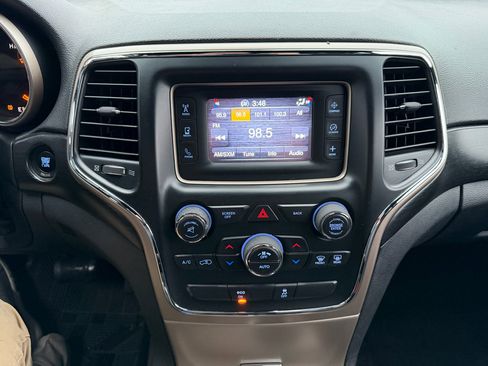 Used 2014 Jeep Grand Cherokee Laredo w/ Quick Order Package 23E image 31