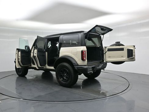 New 2026 Ford Bronco Badlands image 34