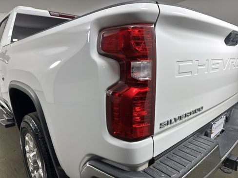 Used 2023 Chevrolet Silverado 2500 LT w/ Convenience Package image 30