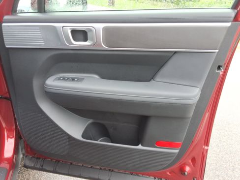 Used 2025 Hyundai Santa Fe SEL FWD image 26