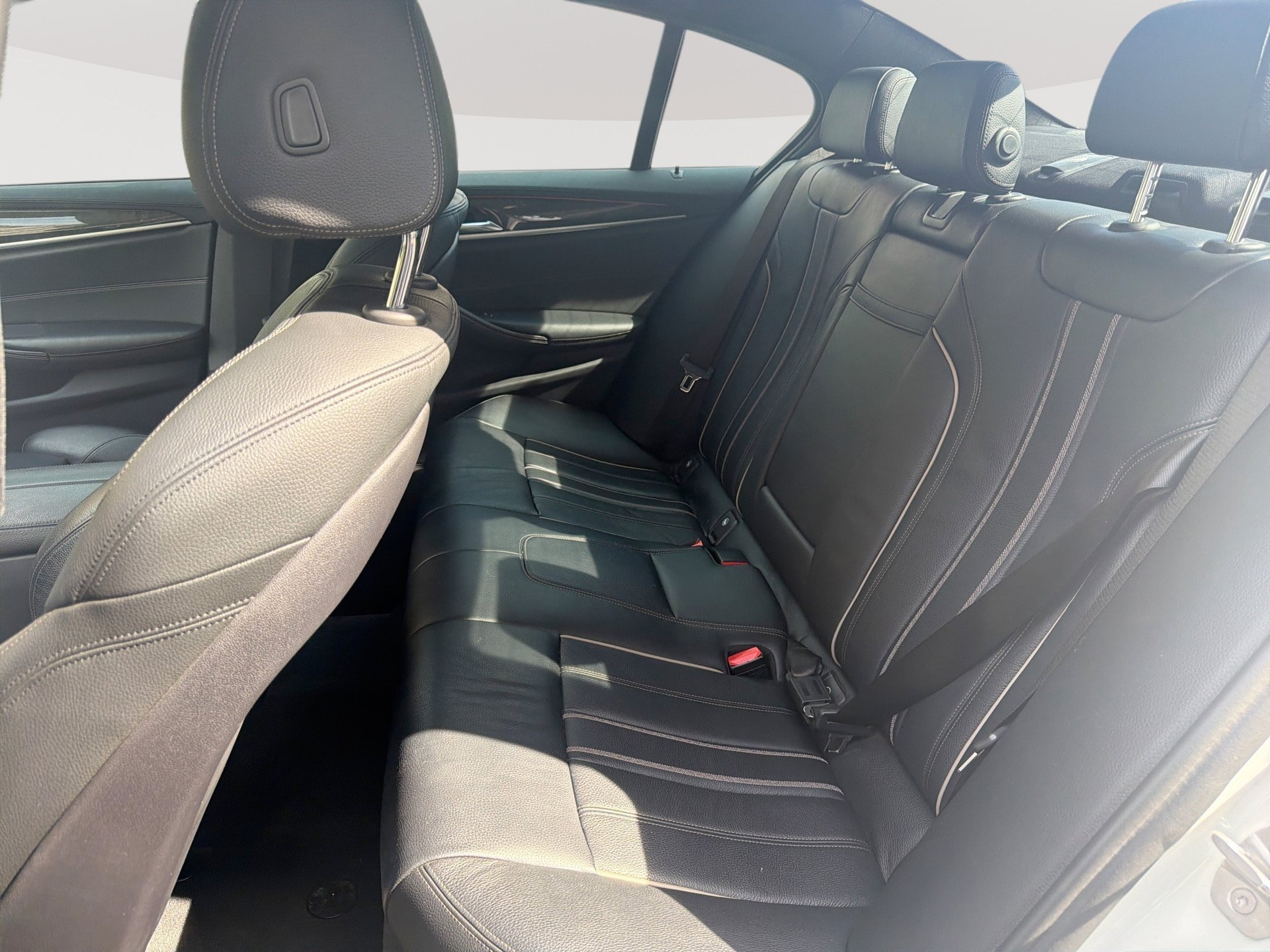 Used 2017 BMW 540i RWD image 26