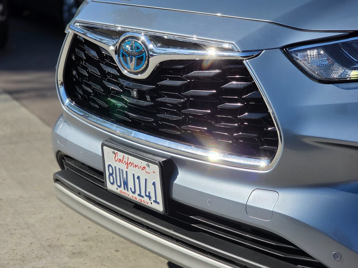 Used 2021 Toyota Highlander Platinum AWD/4WD image 7