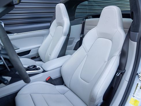 Certified 2023 Porsche 911 Targa 4 GTS AWD/4WD image 5