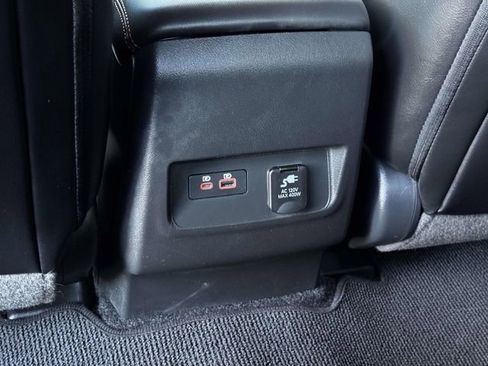 Used 2023 Nissan Frontier PRO-4X w/ Pro-4X Premium Package image 16