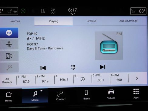 Used 2024 Chrysler Pacifica Touring-L FWD image 38