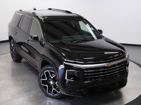 Used 2026 Chevrolet Traverse High Country w/ LPO, Floor Liner Package AWD/4WD image 56