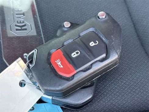 Used 2018 Jeep Wrangler Unlimited Sahara image 23