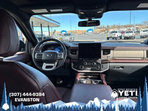 Used 2024 Ford Expedition Max Limited image 18