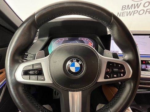 Used 2022 BMW X6 xDrive40i w/ M Sport Package image 12