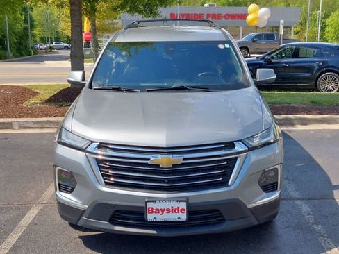 Used 2023 Chevrolet Traverse LT w/ Rear Camera Mirror Package AWD/4WD image 5