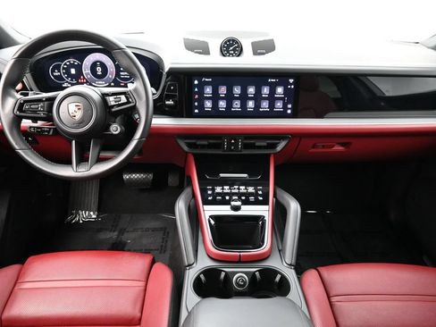 Certified 2024 Porsche Cayenne Coupe AWD/4WD image 6