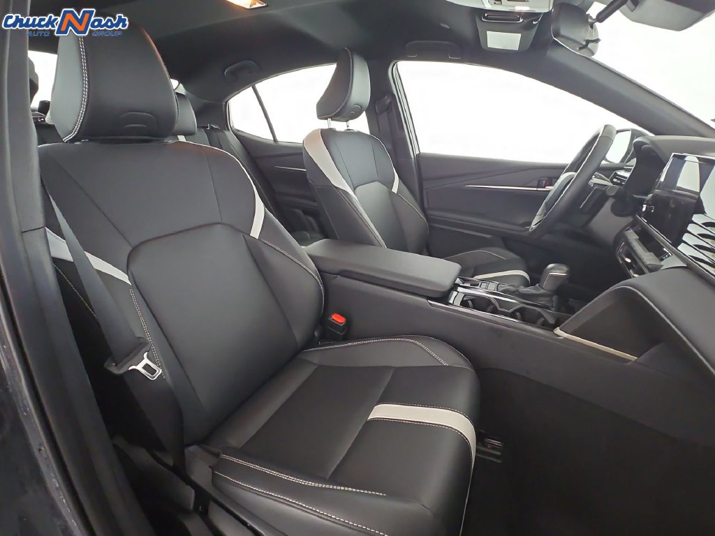 Used 2026 Toyota Camry SE FWD image 32